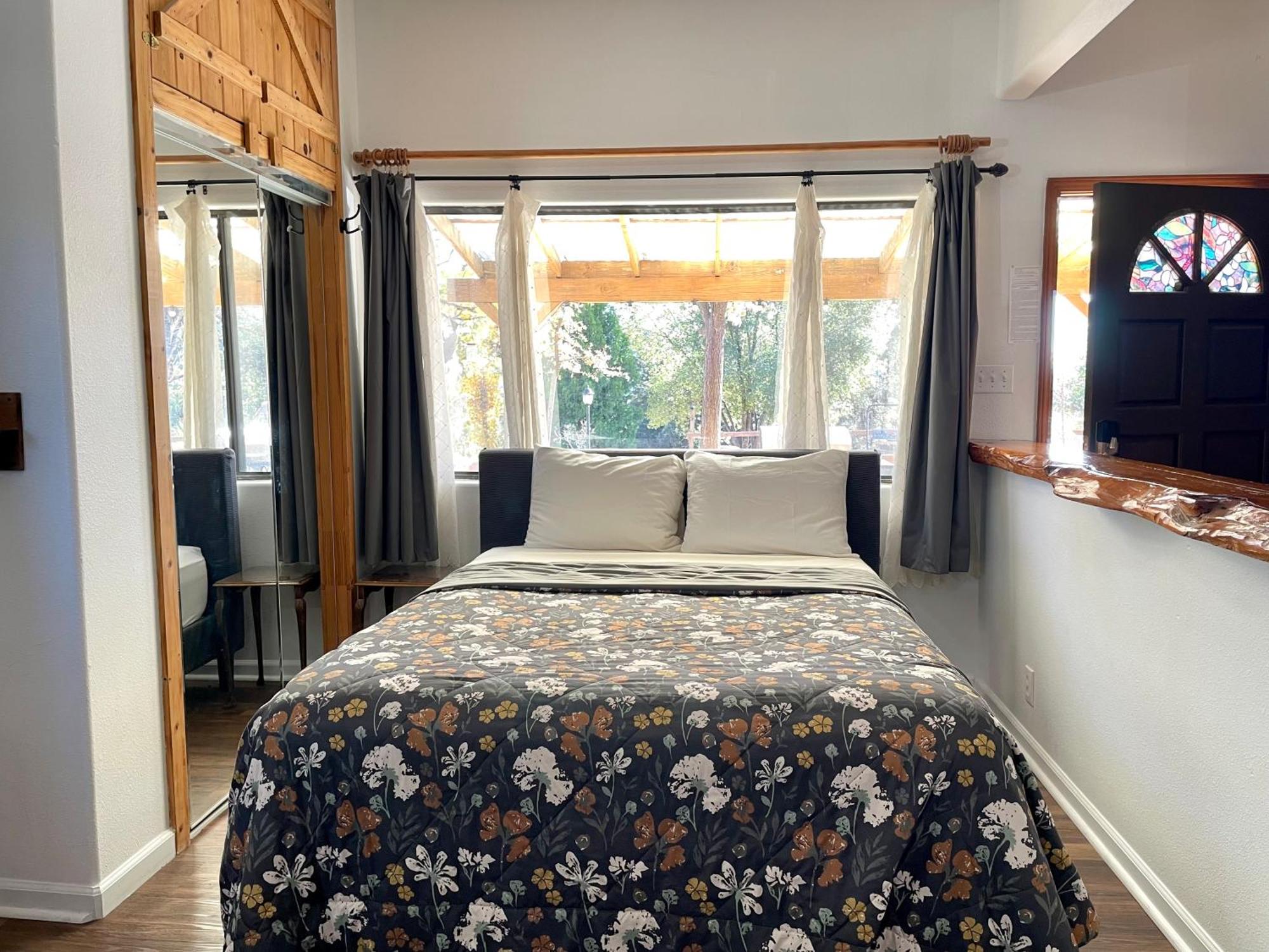 Sierra Mountain Lodge - Vacation Rentals - Yosemite Ahwahnee Buitenkant foto