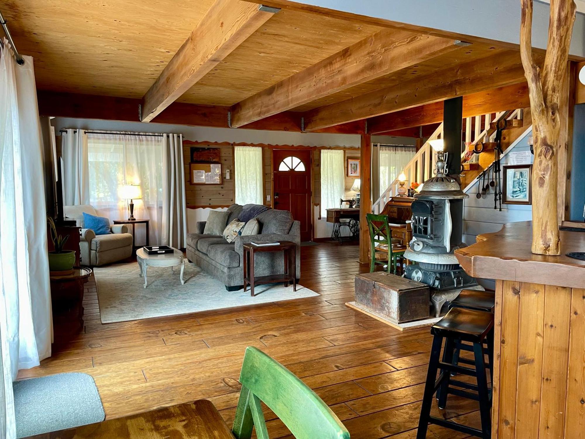 Sierra Mountain Lodge - Vacation Rentals - Yosemite Ahwahnee Buitenkant foto